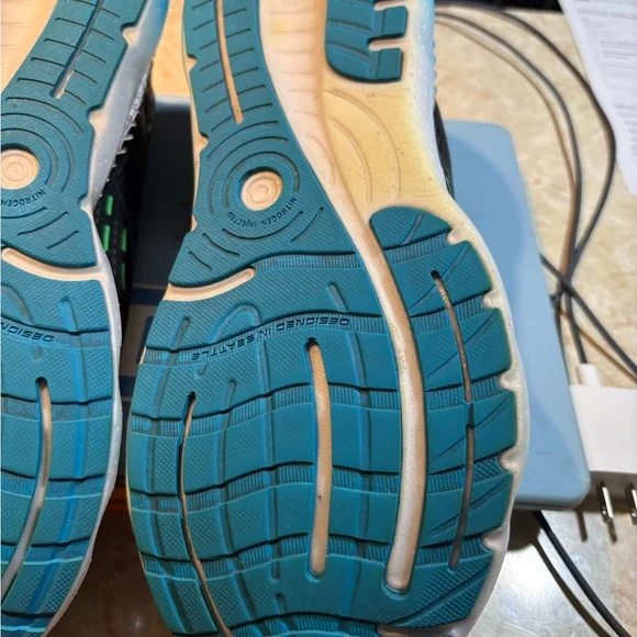 Used Brooks Glycerin GTS 20 Size 13 - Picture 8 of 9